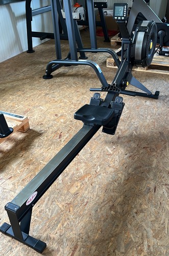Rst concept row vogatore - row,