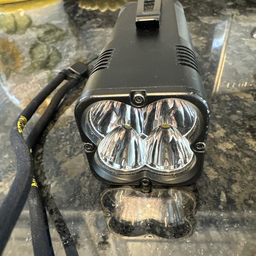 Torcia nitecore concept - torcia, 2